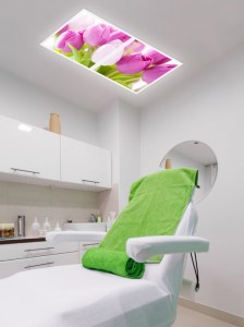 led panel na srop 600 x 600 s logom kazetove svietidlo 2